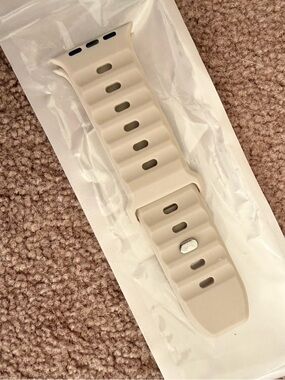 Amazon Silicone Watch Band in Cream
